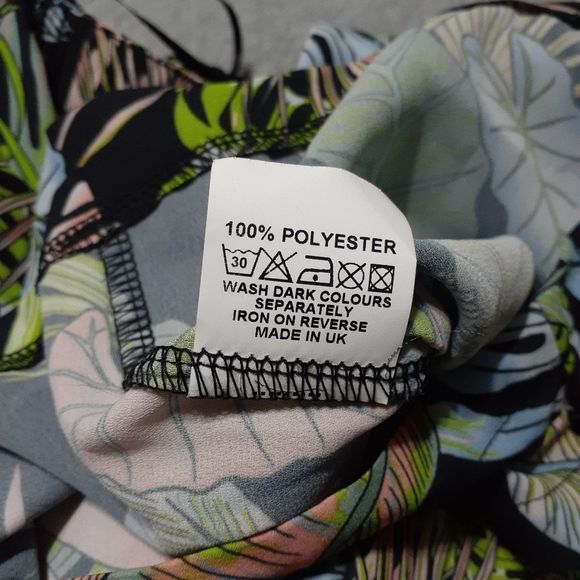 LF Love Black Monstera Leaf Cut-Out Off Shoulder Romper XS NWT - Picture 4 of 7